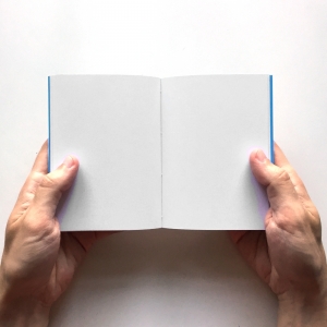 cuaderno "cartón visto" hojas en blanco / gris y azul / 10 x 14 cm :: imagen 4