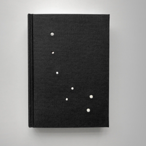 cuaderno de tapa dura "constelación osa menor" hojas en blanco / negro / 11 x 15 cm :: imagen 1