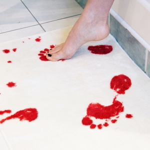 alfombra de baño sangrienta :: imagen 2