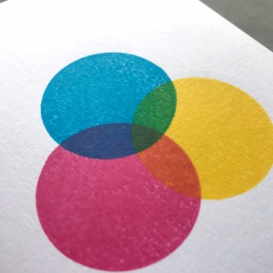 cuaderno de tapa blanda (cosido visto) "círculos cmyk" hojas en blanco / blanco / 10 x 14 cm :: imagen 8