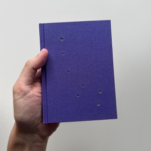 cuaderno de tapa dura "constelación osa menor" hojas en blanco / morado / 11 x 15 cm :: imagen 6