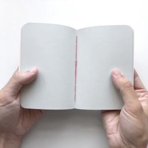 cuaderno de tapa blanda (cosido visto) "fiesta" / beige y gris / 10 x 14 cm :: imagen 3