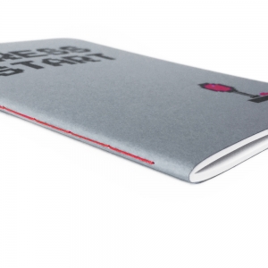 cuaderno de tapa blanda (cosido visto) "press start" hojas en blanco / gris claro / 10 x 14 cm :: imagen 4