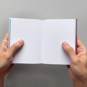 cuaderno de tapa dura "un 6 y un 4 la cara de tu retrato" hojas en blanco / rojo / 11 x 15 cm :: imagen 4